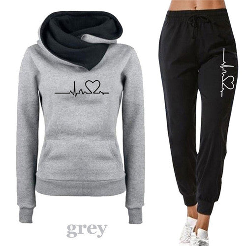 Women’s Heartbeat Hoodie Tracksuit Set 💖 | Autumn Pullover & Black Joggers
