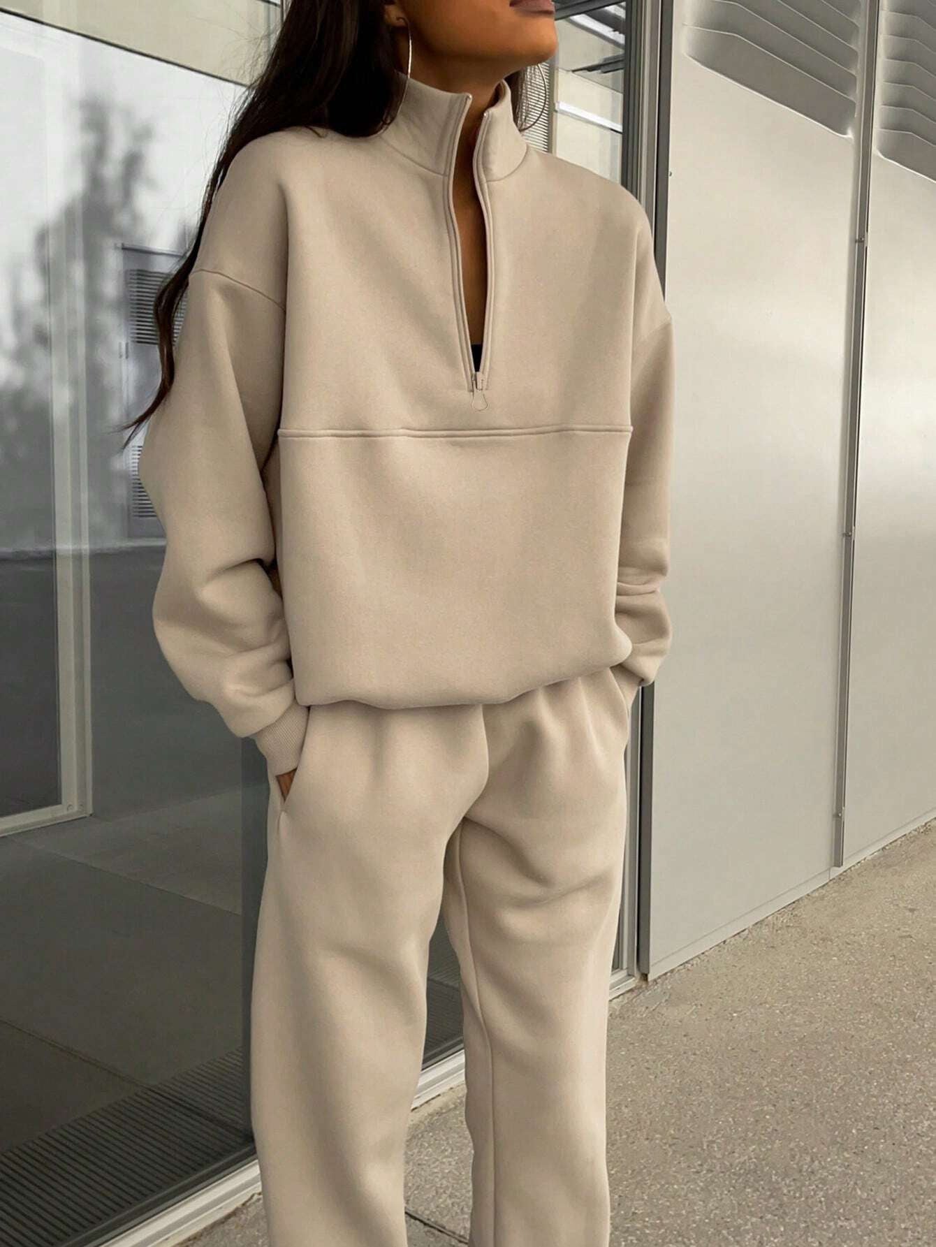 Long-sleeved Sports Sweatshirt And Elastic Band Trousers With Pocket