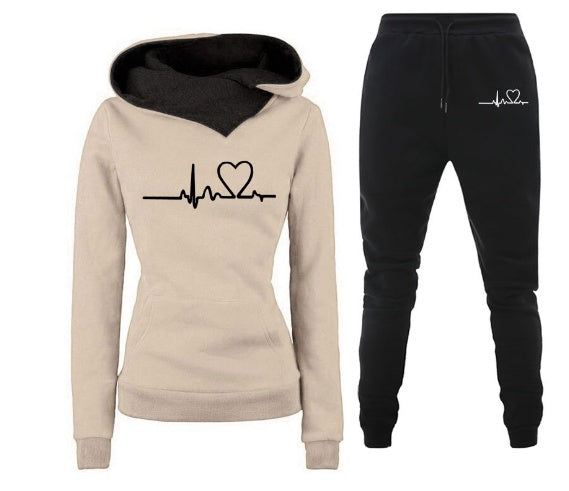 Women’s Heartbeat Hoodie Tracksuit Set 💖 | Autumn Pullover & Black Joggers
